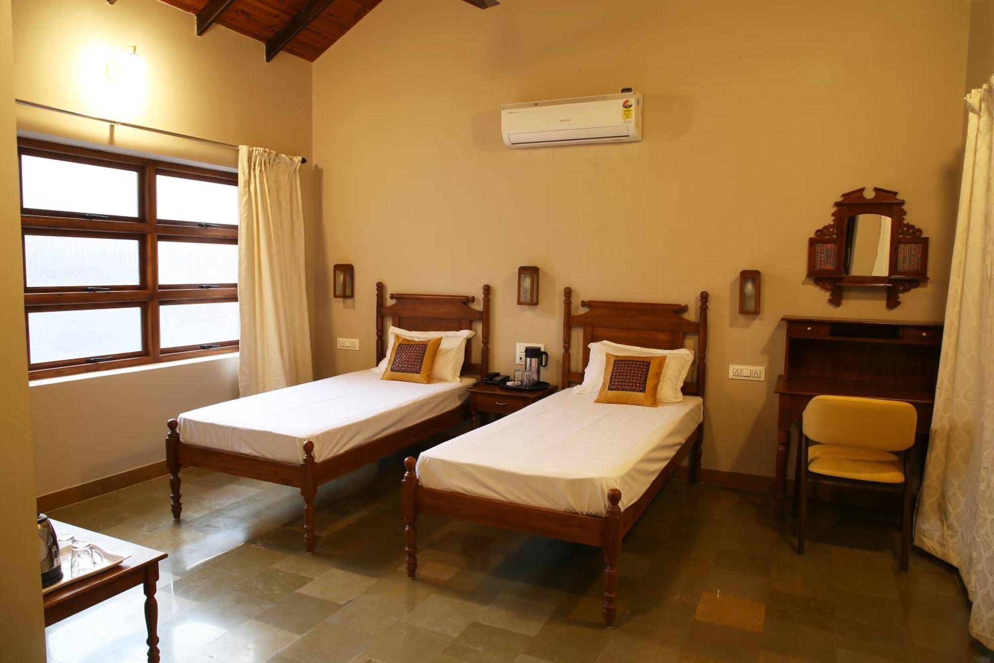 شقة The Kutchh Courtyard Kukma الغرفة الصورة